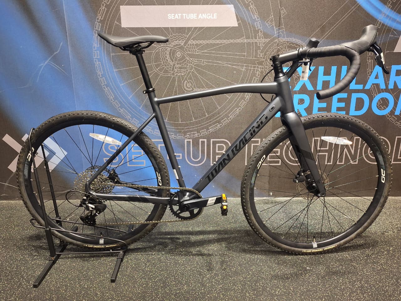 Demo Titan Switch Comp Aluminium Gravel Bike 2024 - Large