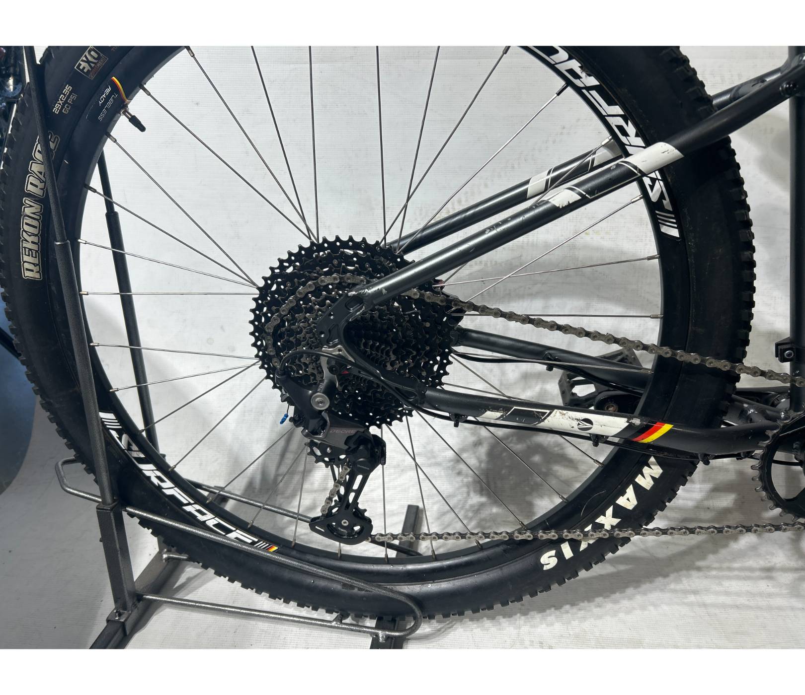 Pre-Owned Silverbck Stride Expert Aluminium Hardtail Mountain Bike - Medium