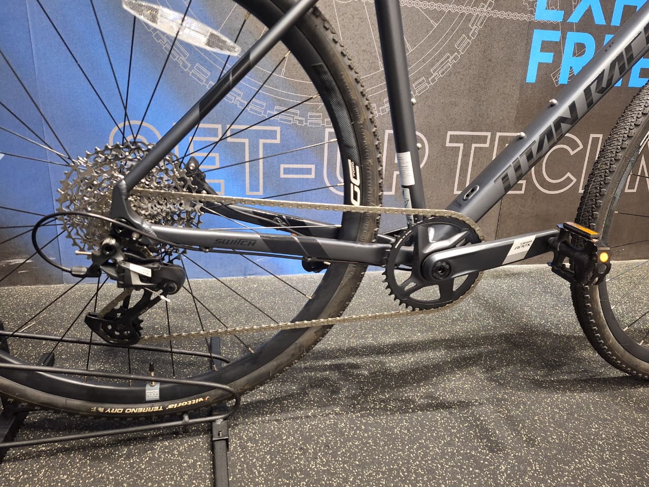 Demo Titan Switch Comp Aluminium Gravel Bike 2024 - Large