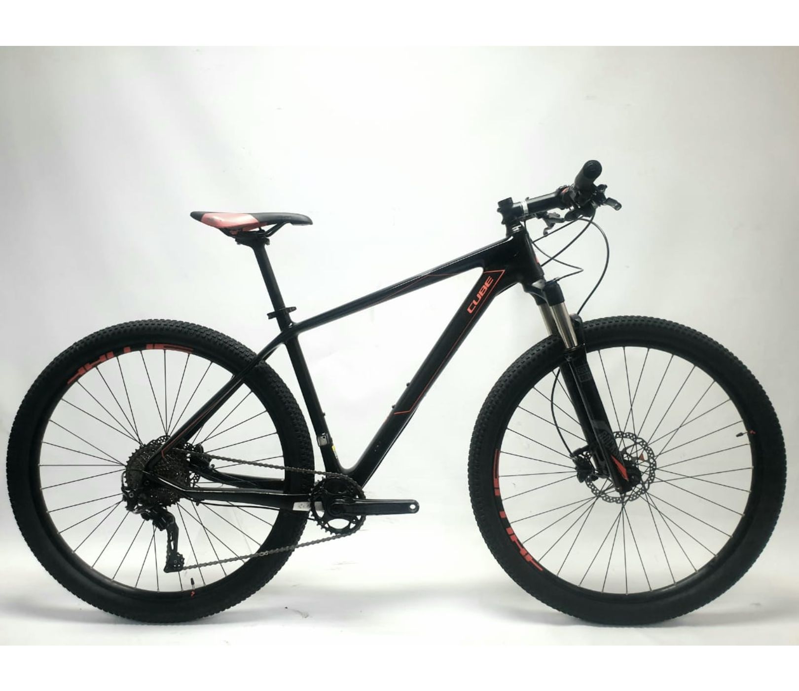 Carbon fiber hardtail mountain bike deals