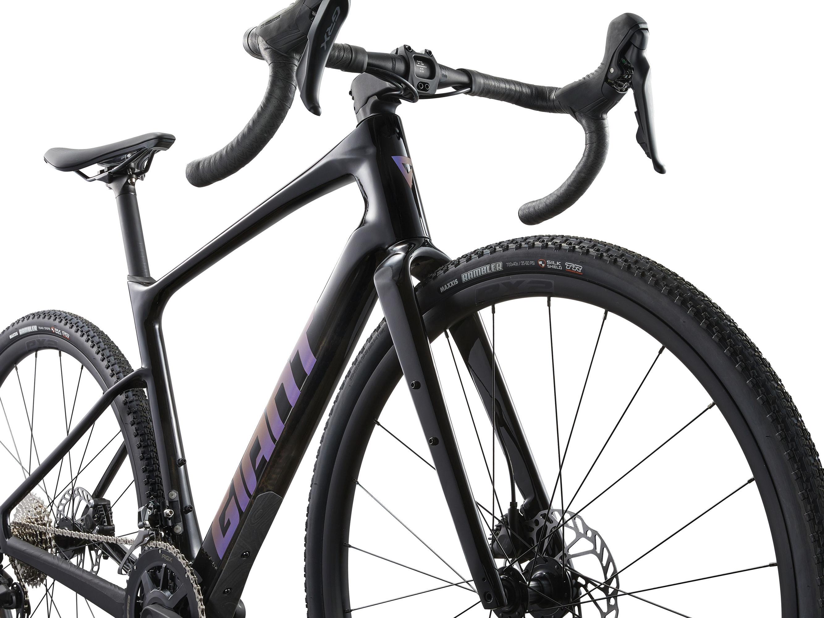 Giant Revolt Advanced 2 Carbon Gravel Bike 2025