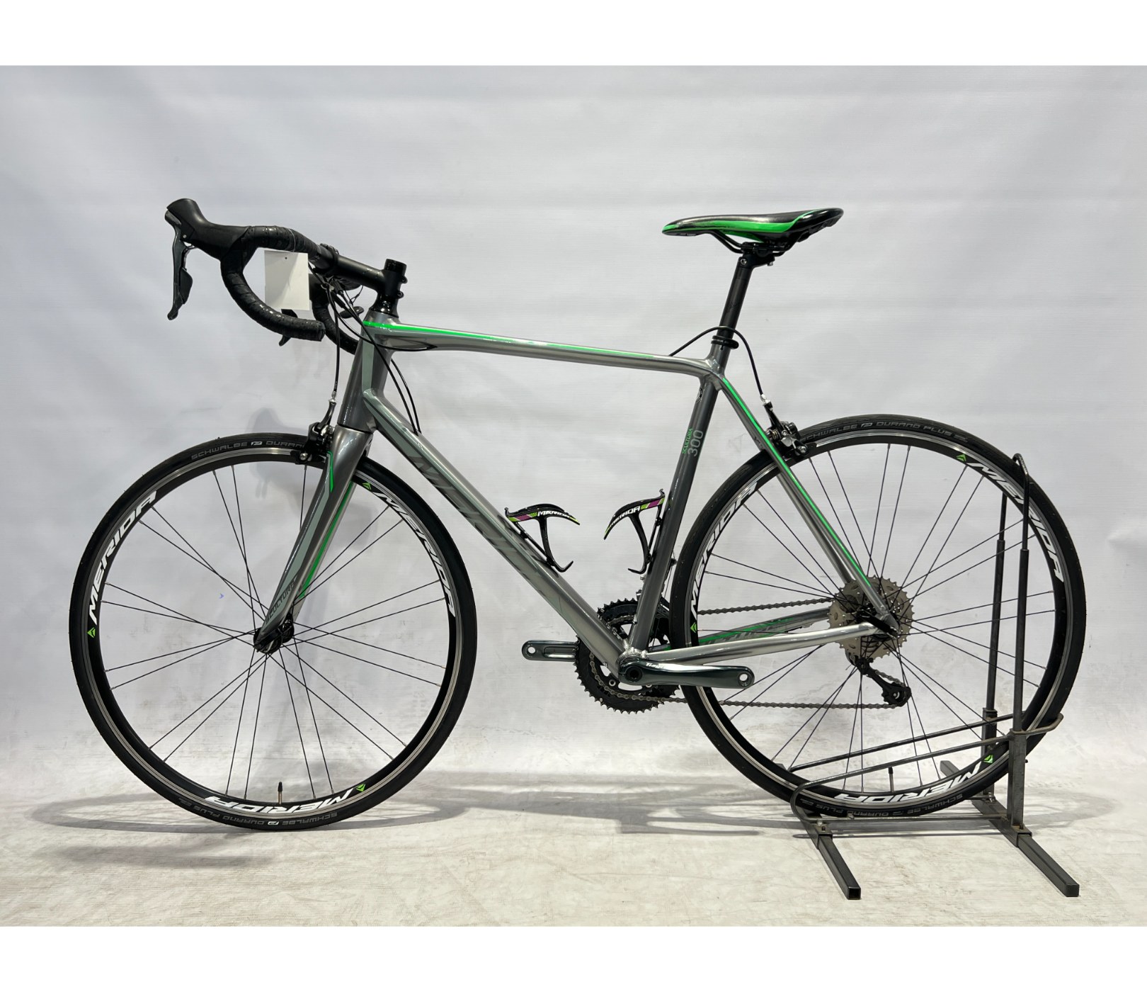 Pre-Owned Merida Scultura 300 Aluminium Road Bike - Large 