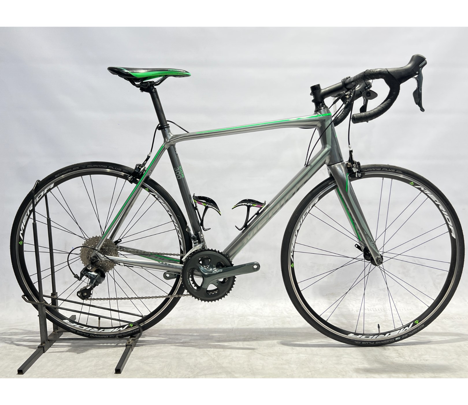 Pre-Owned Merida Scultura 300 Aluminium Road Bike - Large 