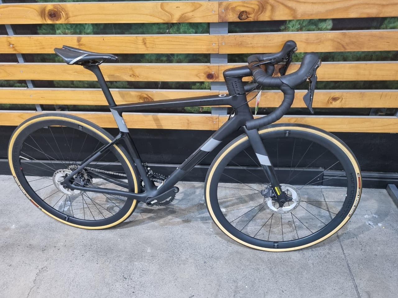 Demo Cannondale SuperSix Evo Carbon Road Bike - 51cm