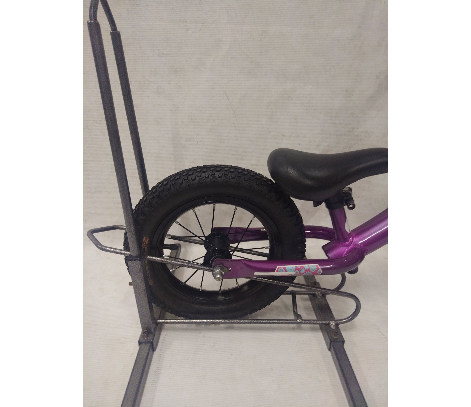 Pre-Owned Marvel Mila 12 Inch Junior Bike 