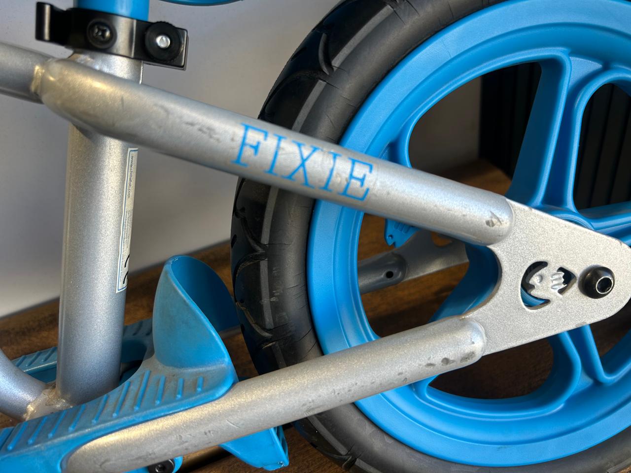 Demo Chillafish Fixie 12 inch Balance BikeBLU 12"