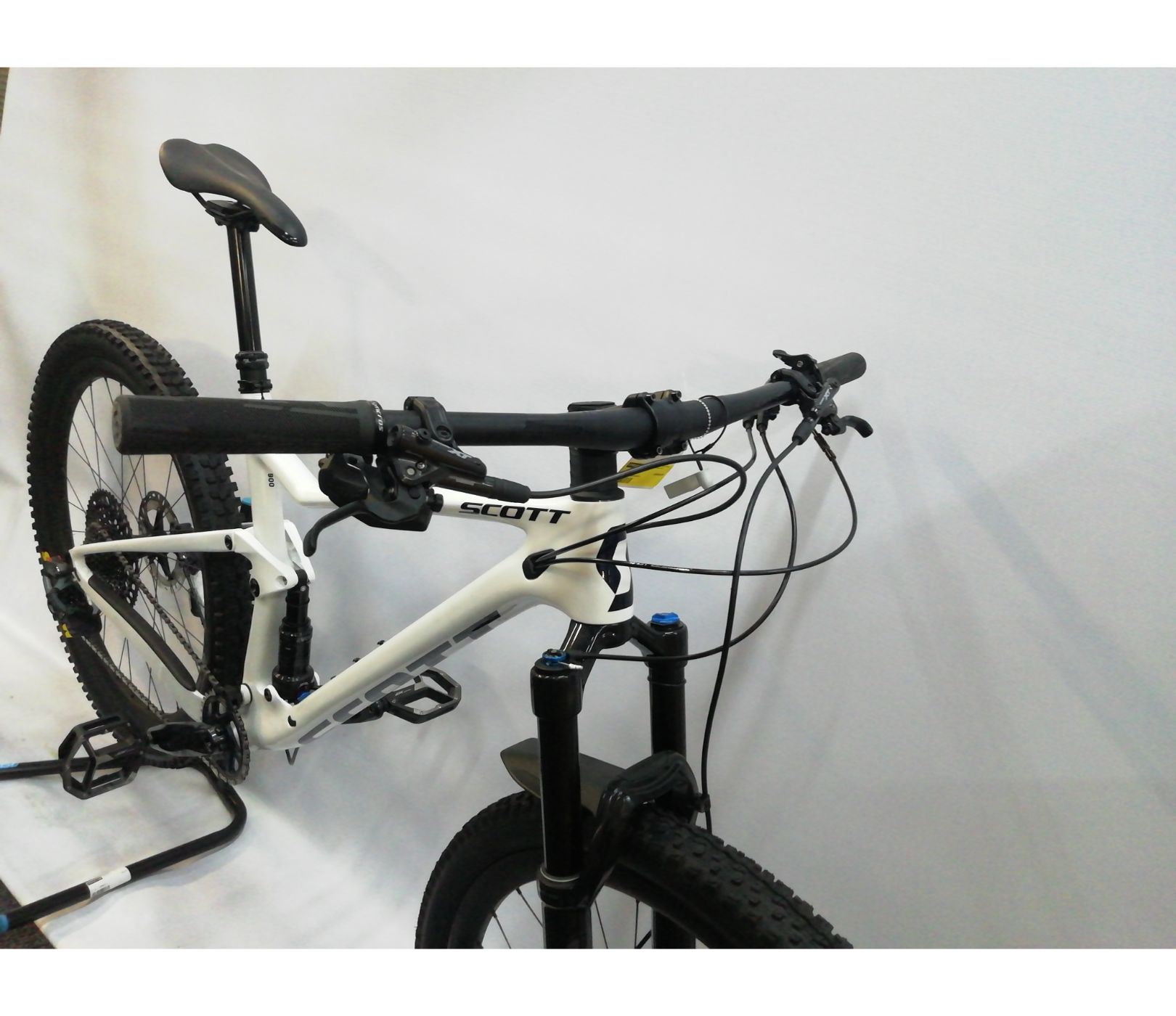 Pre-Owned Scott Spark  900 Pro Carbon Dual Suspension Mountain Bike - Large
