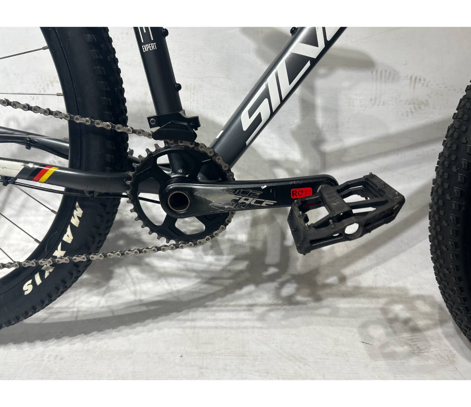 Pre-Owned Silverbck Stride Expert Aluminium Hardtail Mountain Bike - Medium