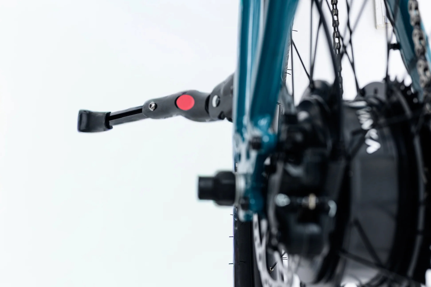 Avalanche MTE Aluminium Hardtail Mountain E-Bike 2026