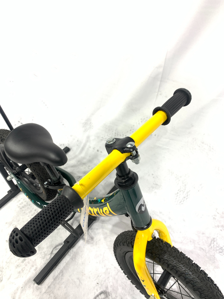 Pre-Owned Marvel Bokkie 12 Inch Junior Balance Bike 