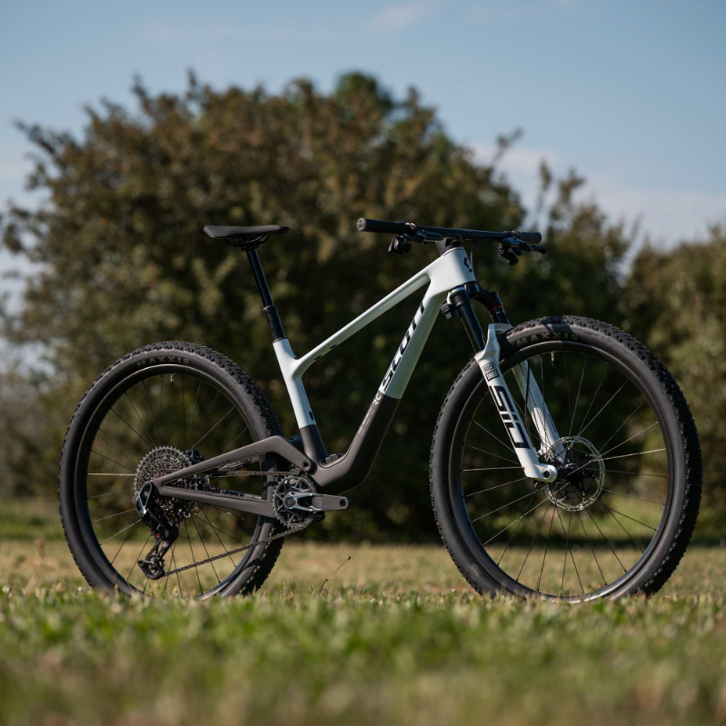 Scott Spark RC World Cup Carbon Dual Suspension Moutain Bike 2027